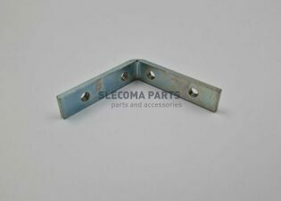 HOEKJE ACHTERRAAM ONDER